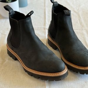 Go-To Lug Chelsea Boot (Black)